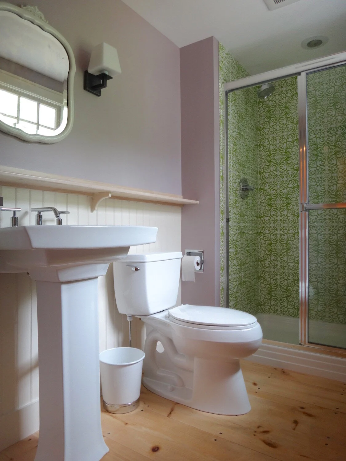 TheToehold_MainFloorBath1.jpg