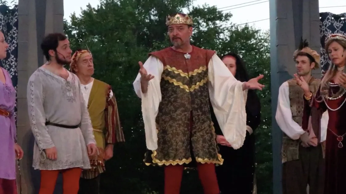  King and Court 