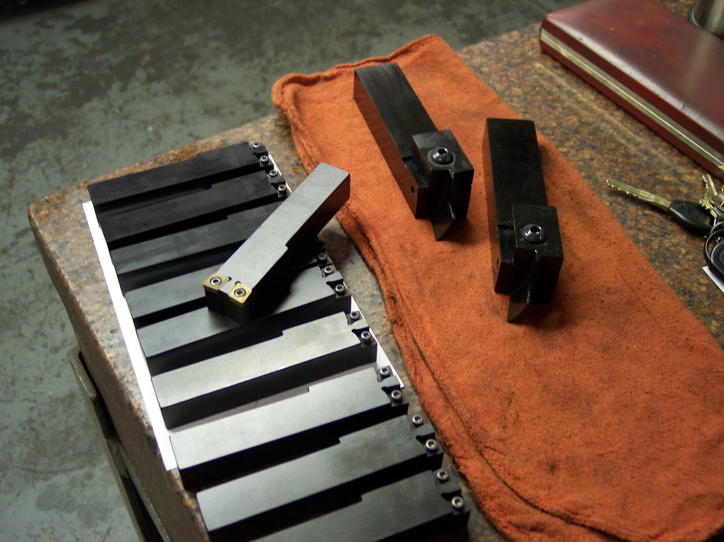 Indexable specialty toolholders - multi-insert