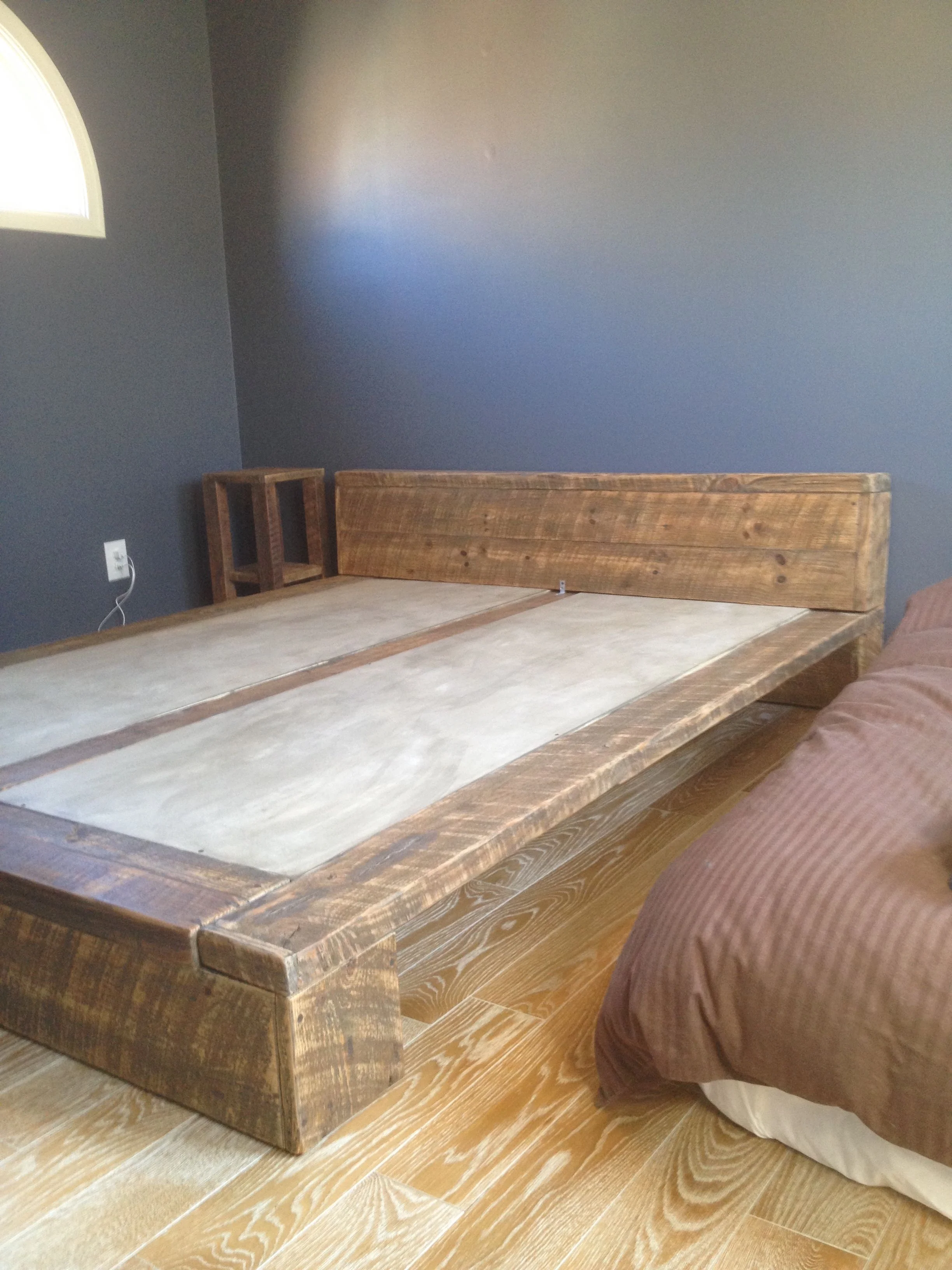 Platform Bed - box headboard