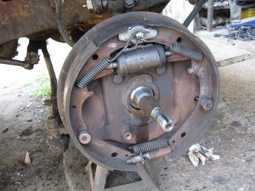 1941 Pontiac Business Coupe Drum Brakes