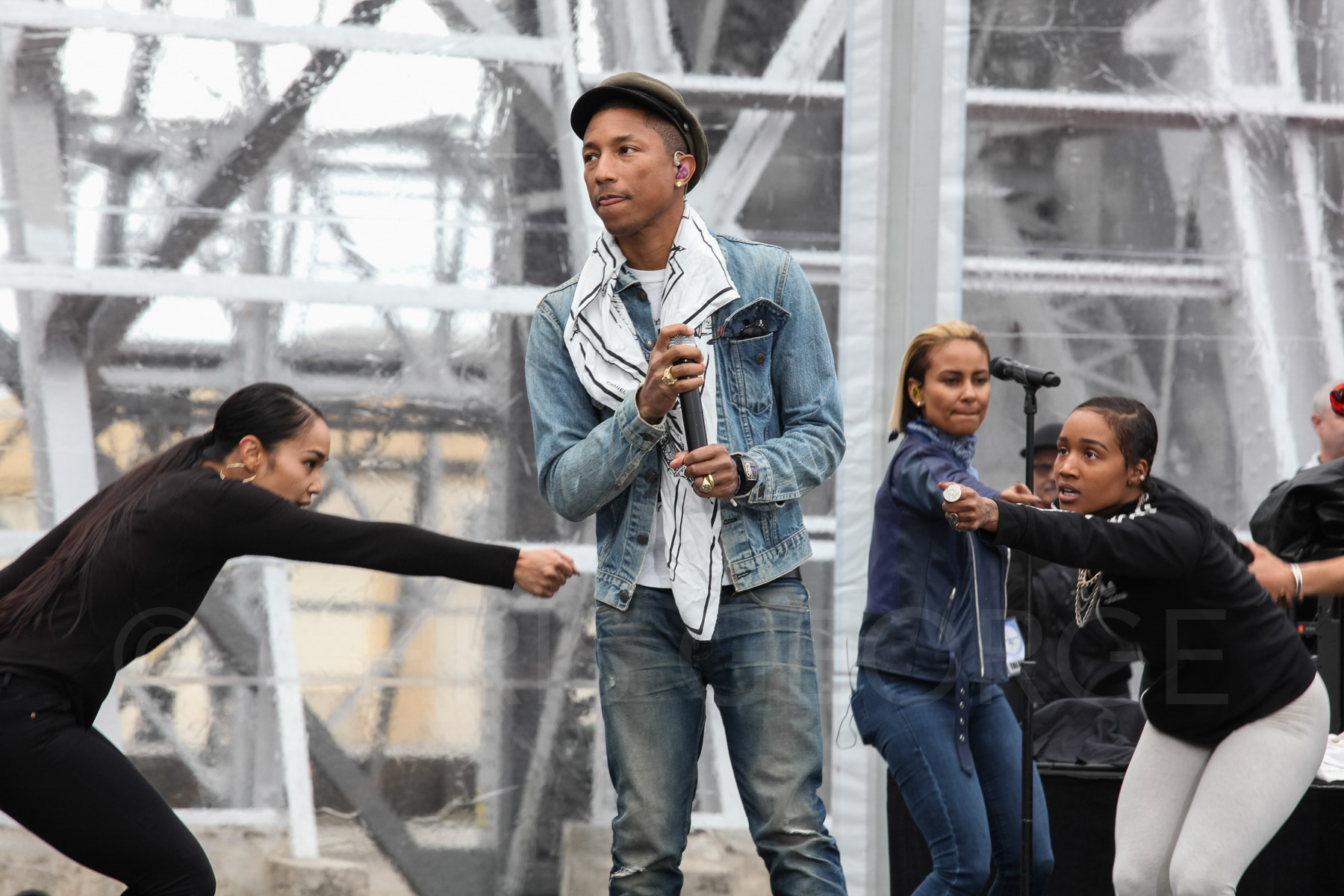 Pharrell Williams Soundcheck, Breakthrough Prize, 2015