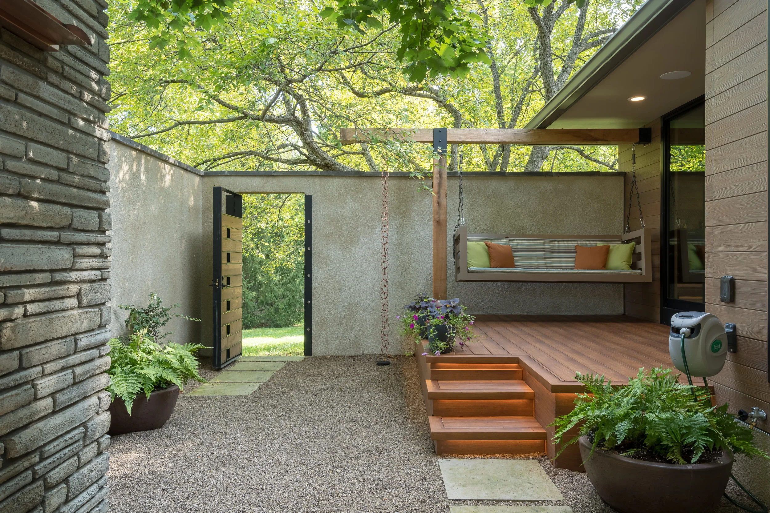 Cleary_Courtyard_Baths_MES-3.jpg