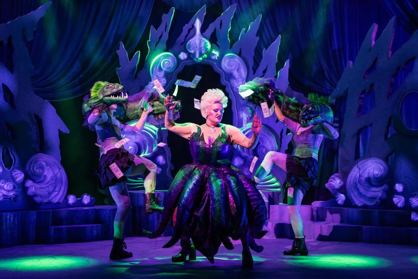Unfortunate: The Untold Story of Ursula The Sea Witch @unfortunatemusical 🌊✨ This wet n wild show opened at @the_lowry for Christmas &amp; is coming to @theotherpalace next week for a 2 month run! Buckle up suckers !!! 🐙💦

&ldquo;The set and costu
