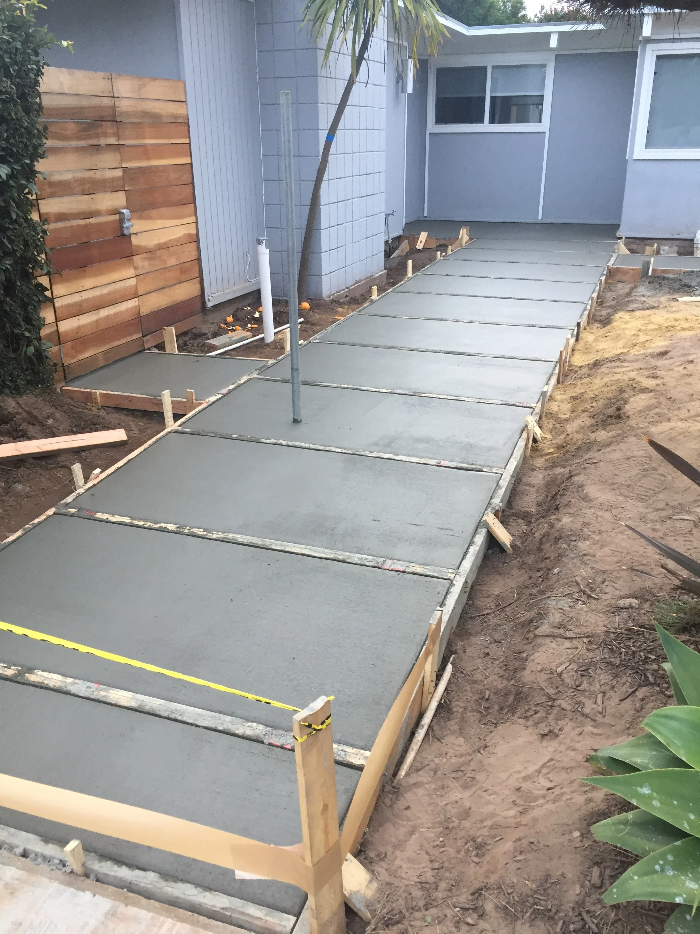 Very nice form work and concrete - thanks Jesus and crew! - Toro Canyon Landscapes