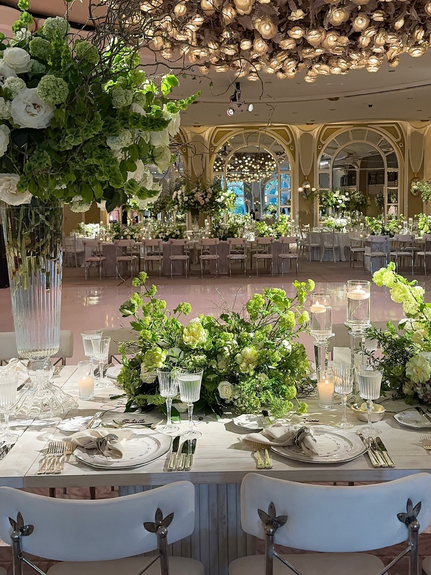 When you want to be transported back 🌿🎀 More iphone content till photos and video come in 💚

With @eddiezaratsian @rentalavenue @theark_ @ambereventprod @creativeworksdesigns @cakerybyknarik @amyandstuart @cantaloupefilms at the @bevhillshotel 🩷