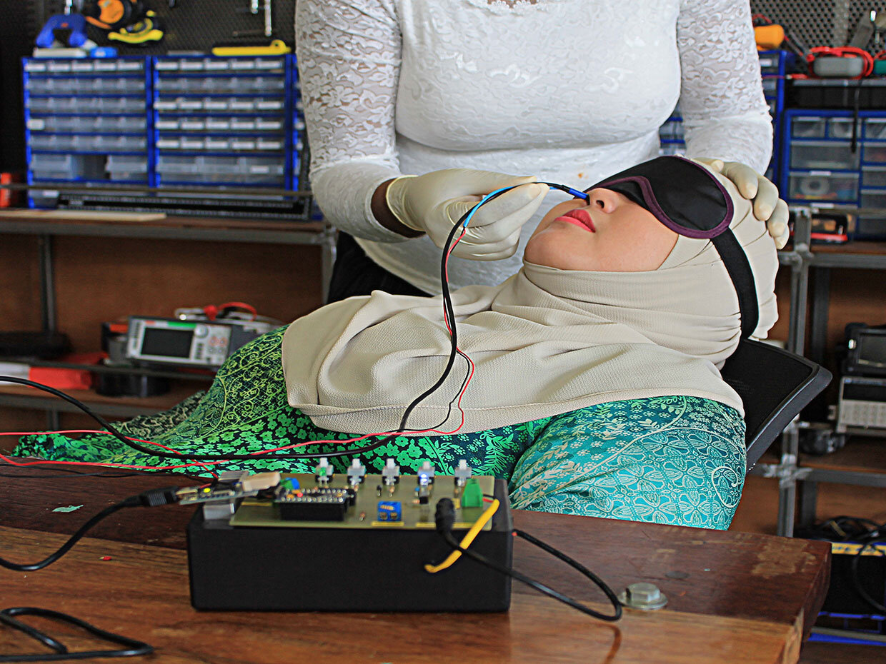 Neuro Electrical Stimulation in nostrill