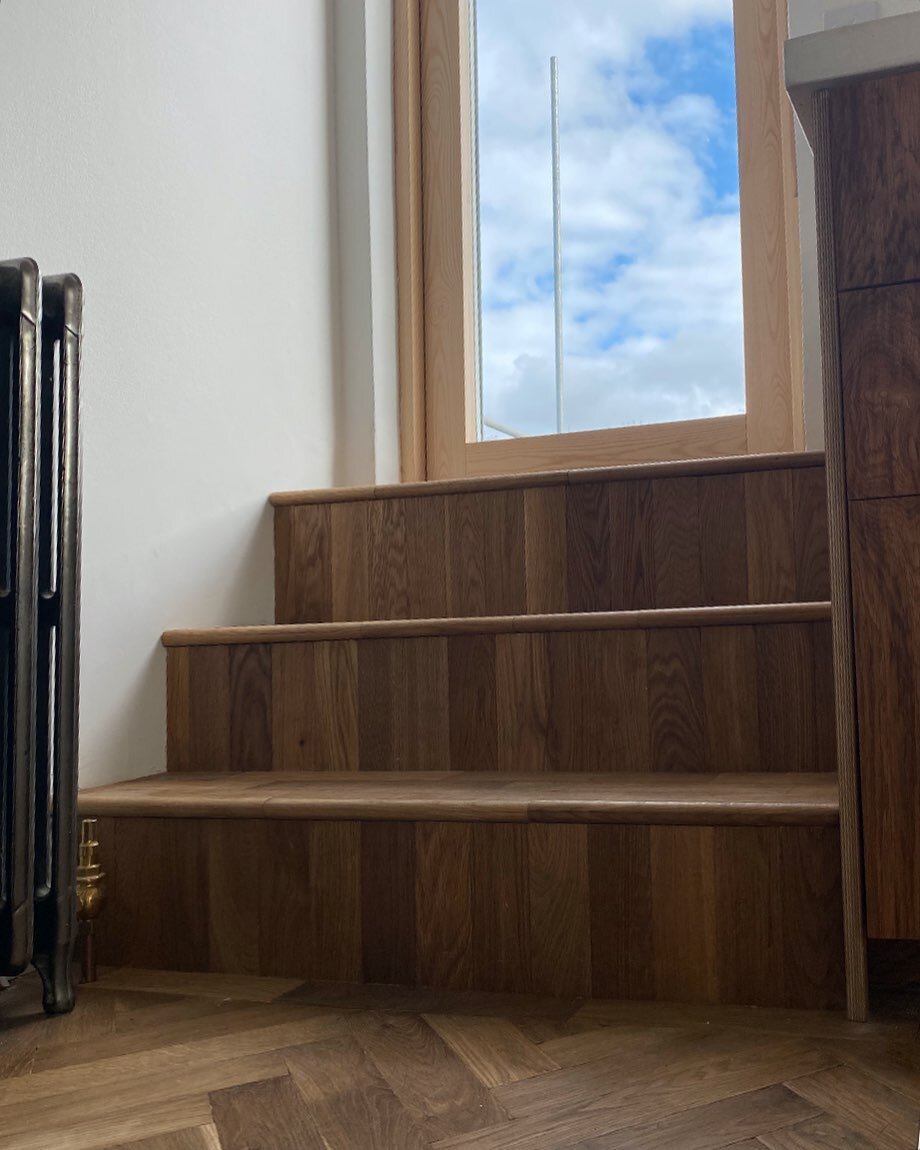 Talking of step details I&rsquo;ve designed&hellip; 🪵 a moment in the wooden tree top kitchen