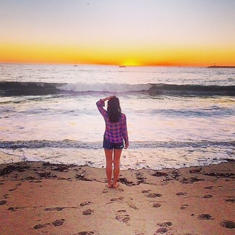 He followed my footsteps to the sea π #wasteddream #cousintheband #newmusic #lyrics #duo #rocknroll
#singersongwriter #unsigned #artist #musiclife #ocean #beach #waves #sunset #girl