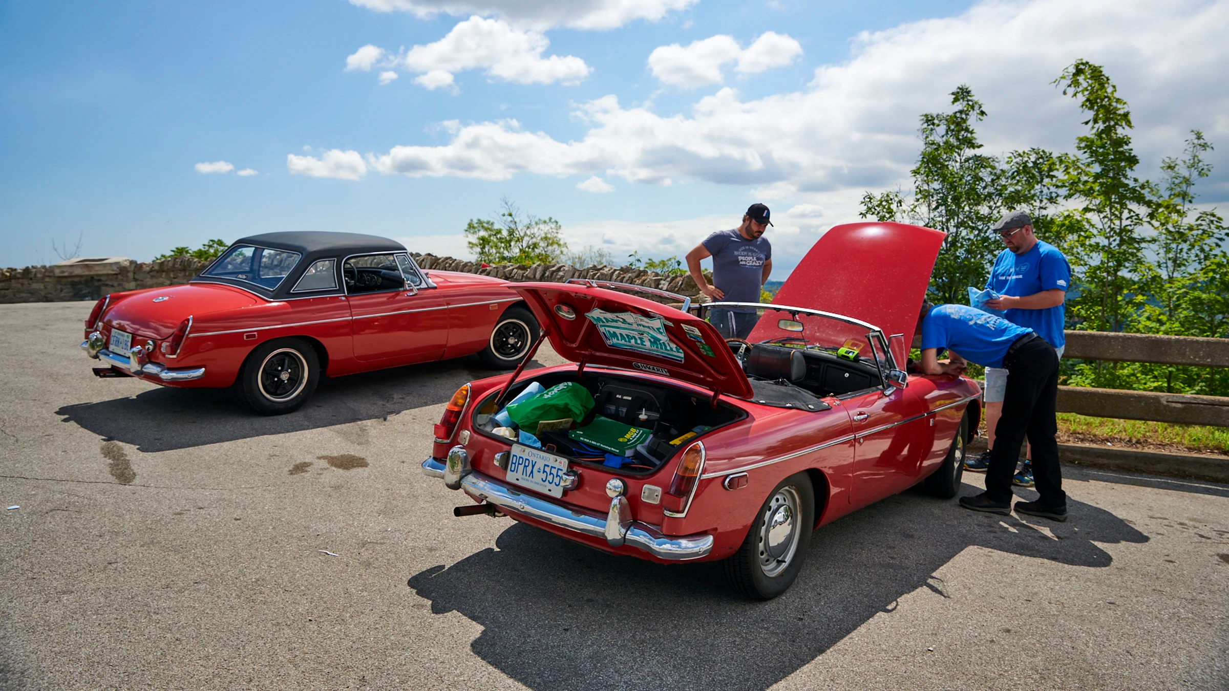 Breaking down is fun with the MG Car Club of Toronto