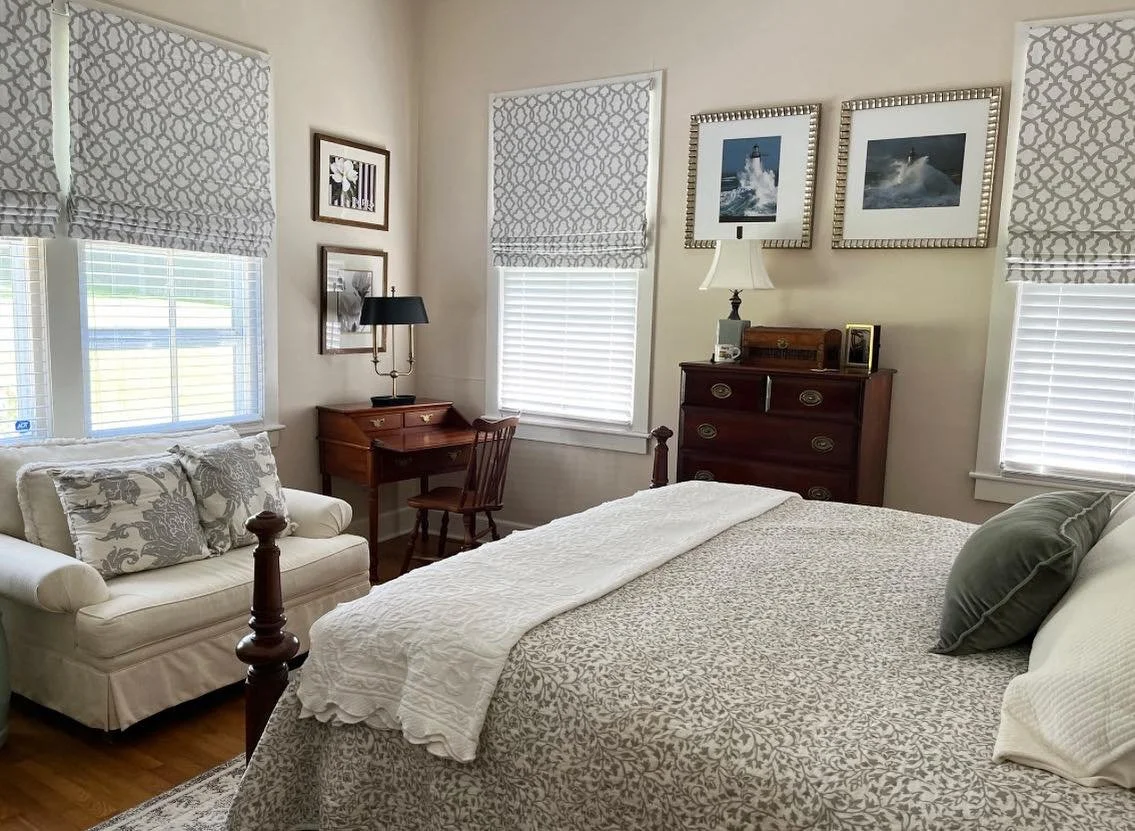 Blackout bedroom roman shade using our supplied grey and white fabric