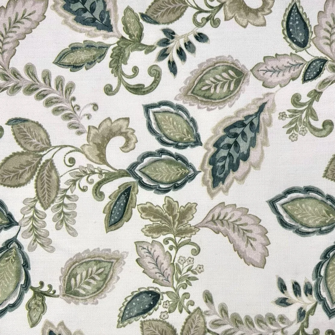 Dahlia_Green_vnnswr.jpg