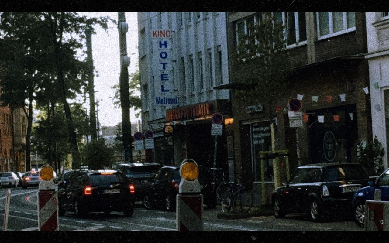 1.-FilmstillVDB9.jpeg