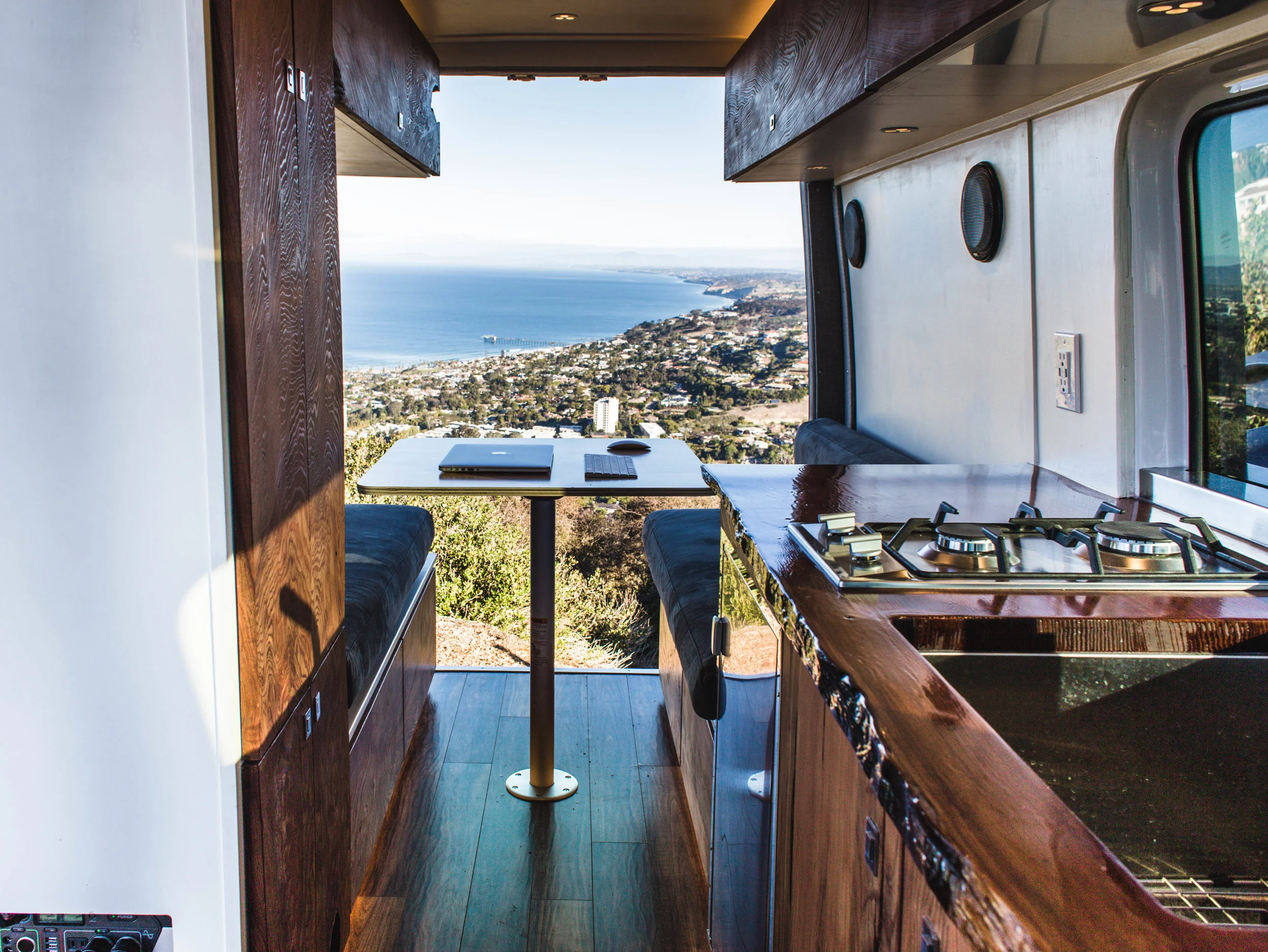 R E D W O O D K I N G