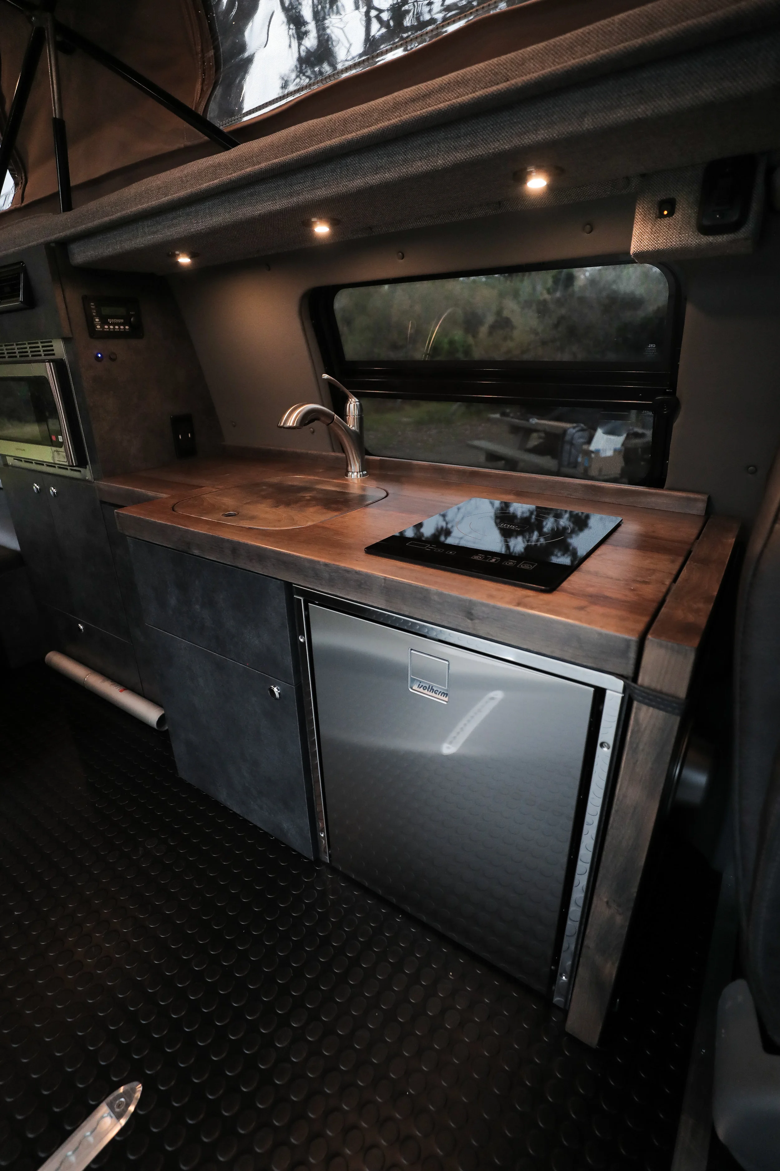 Cynthia interior-12.jpg