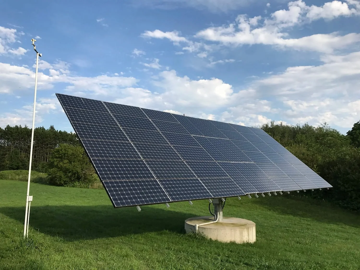 ground-mounted-commercial-solar-panel.jpg