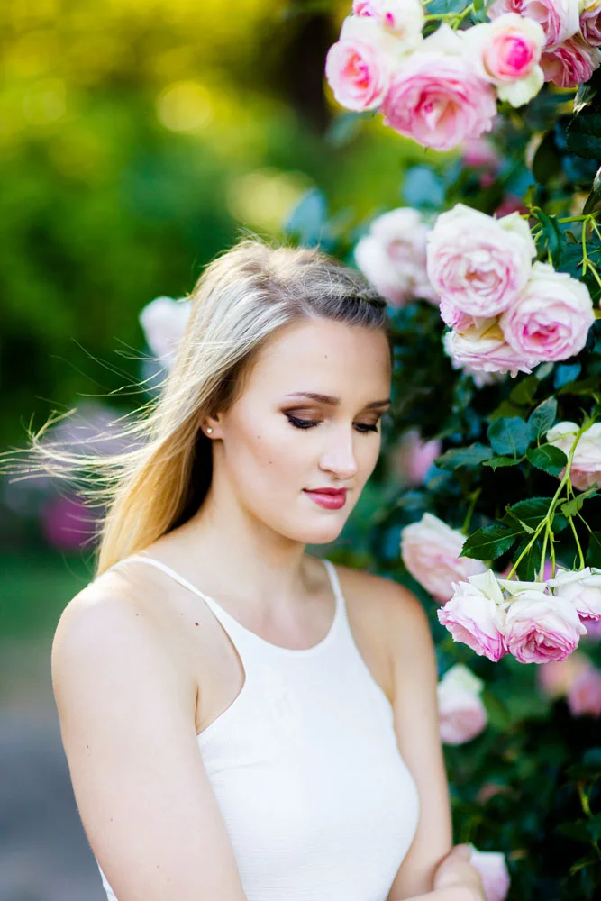 Haley Senior Pictures 1.jpg
