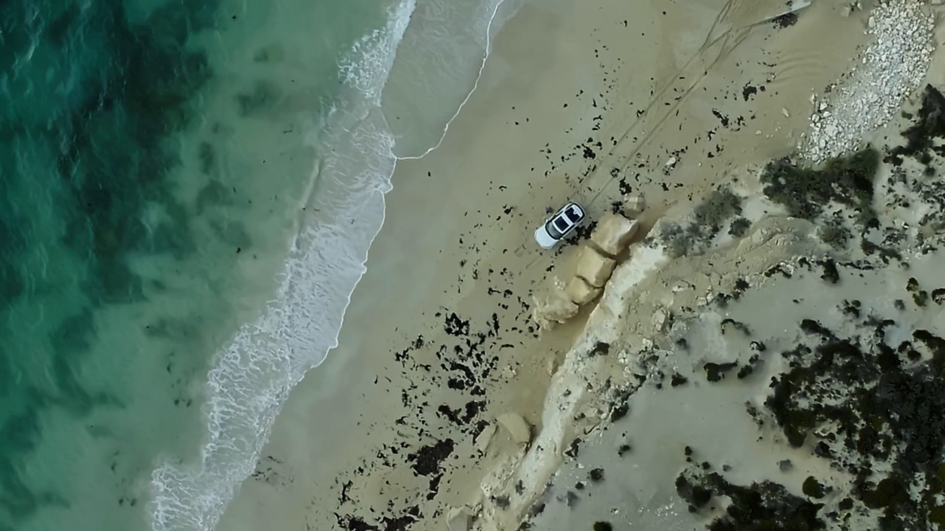 Land-Rover-Discovery-Campaign_DroneFX Ollie Davies Aerial-09.jpg