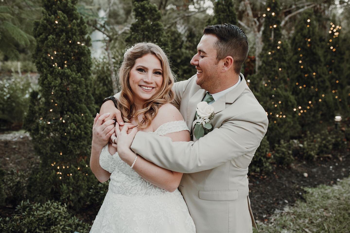 Dreamiest day for @megs__jordan&rsquo;s wedding ✨

Photo @kellihurstphotography 
Makeup @alexisleighartistry &amp; @oh_whats_her_face 
Venue @lacasatoscana
Florals @ideweventsflorals