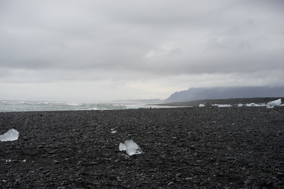 "Ice beach" near the Jökulsárlón Glacier Lagoon 