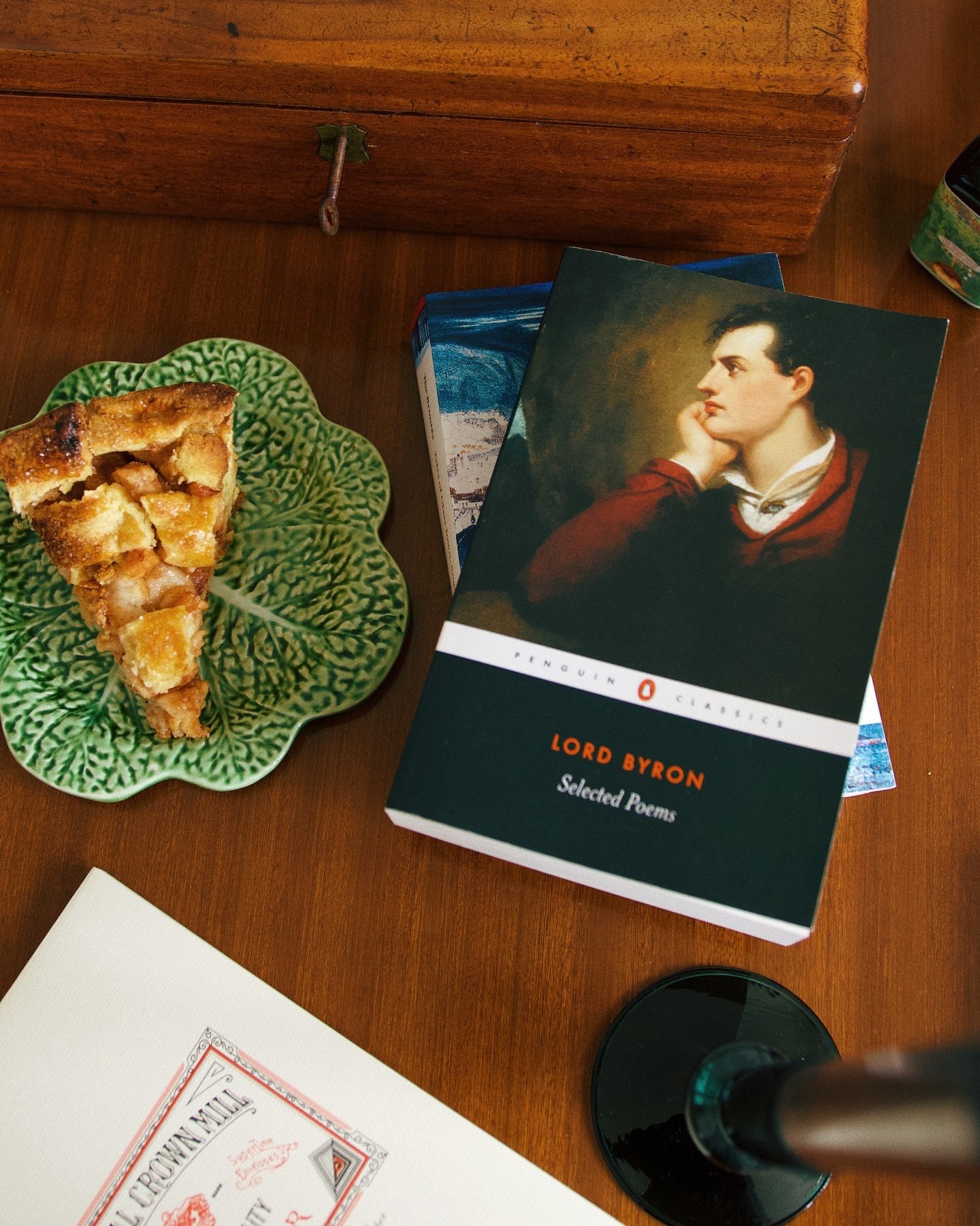 About last week 🍏
Visited a local &lsquo;Apple Day&rsquo; (trying to embrace as many Stars Hollow-like local celebrations as I can find)
Turned the apples into a Dutch apple pie (with frangipane, which I thought I&rsquo;d love but as it turns out si