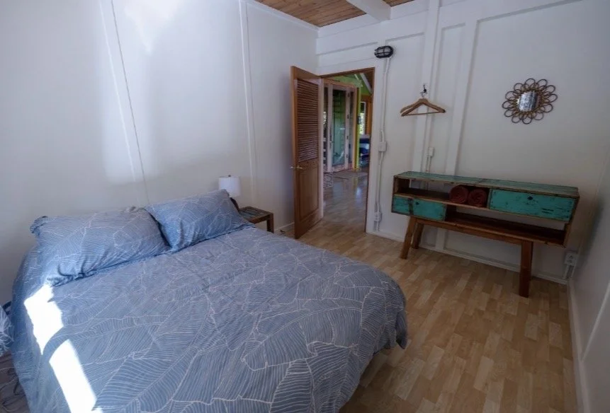 Private Room with 1 Queen Bed 