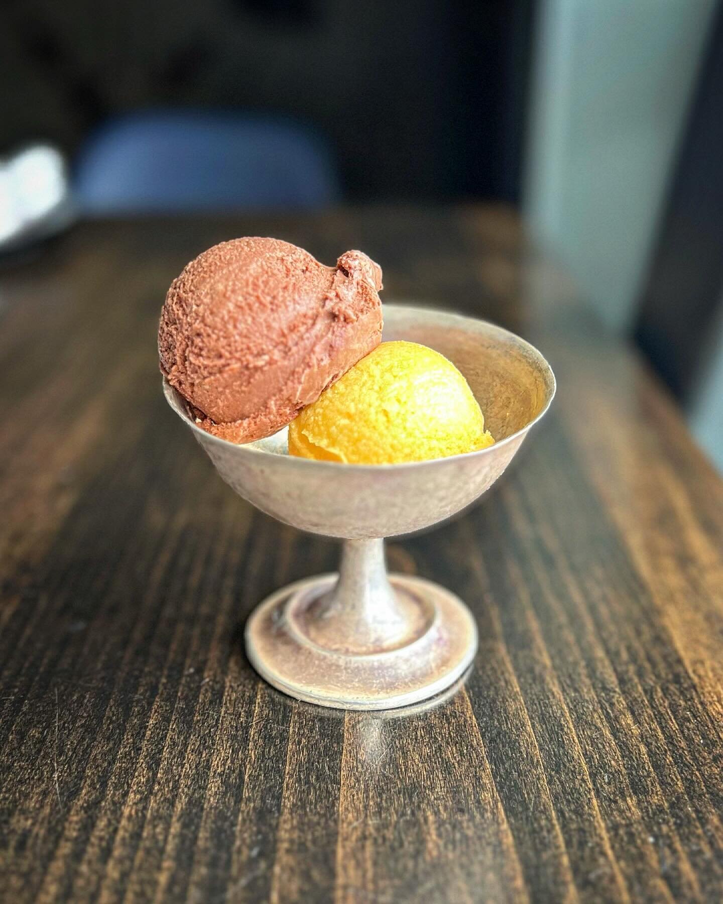 Lover&rsquo;s scoops &hearts;️ milk chocolate ice cream and passion fruit sorbet. Happy Valentine&rsquo;s Day, y&rsquo;all.