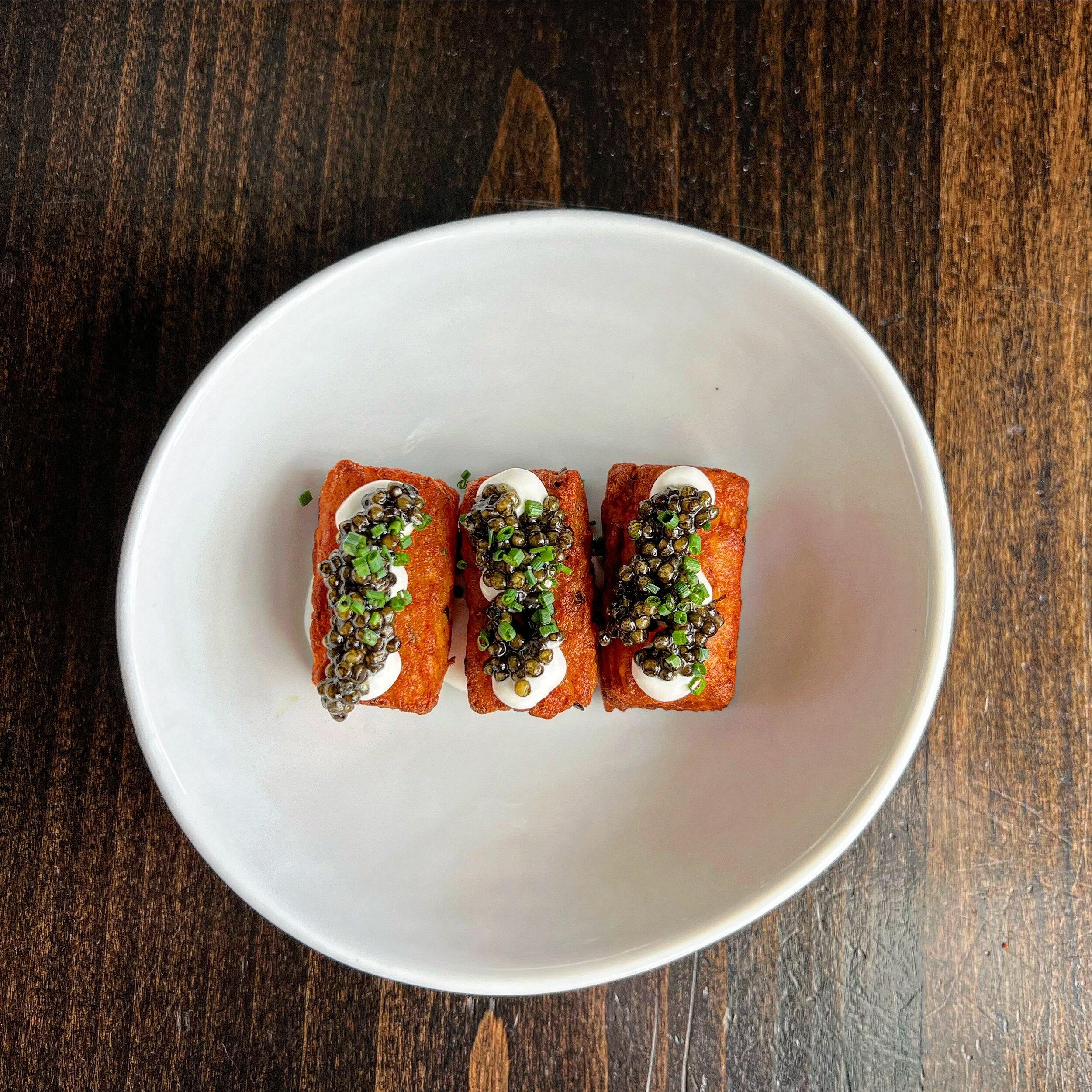 On Valentine&rsquo;s Day at our sister spot @travelingmerciesbar we put these insanely delicious potato and caviar bites on the menu. And we haven&rsquo;t stopped thinking about them since&hellip;

So it only makes sense to bring them back to life do