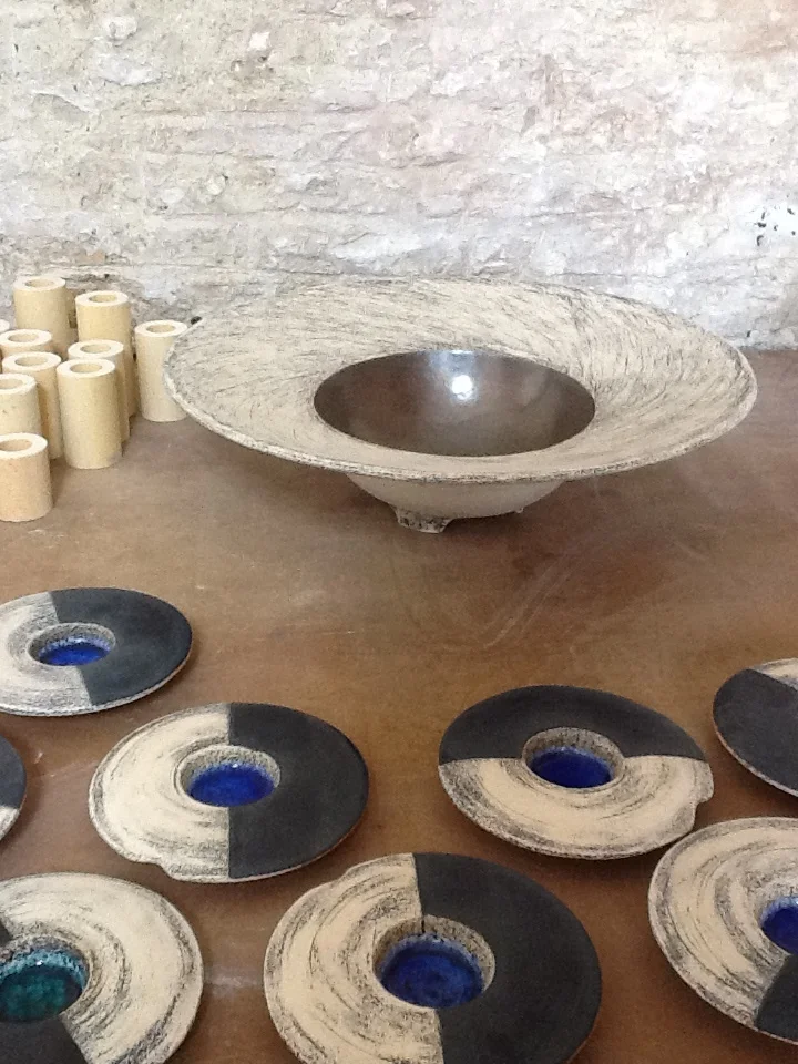 New bronze glaze adds a depth to the curve of this bowl which really draws you in
