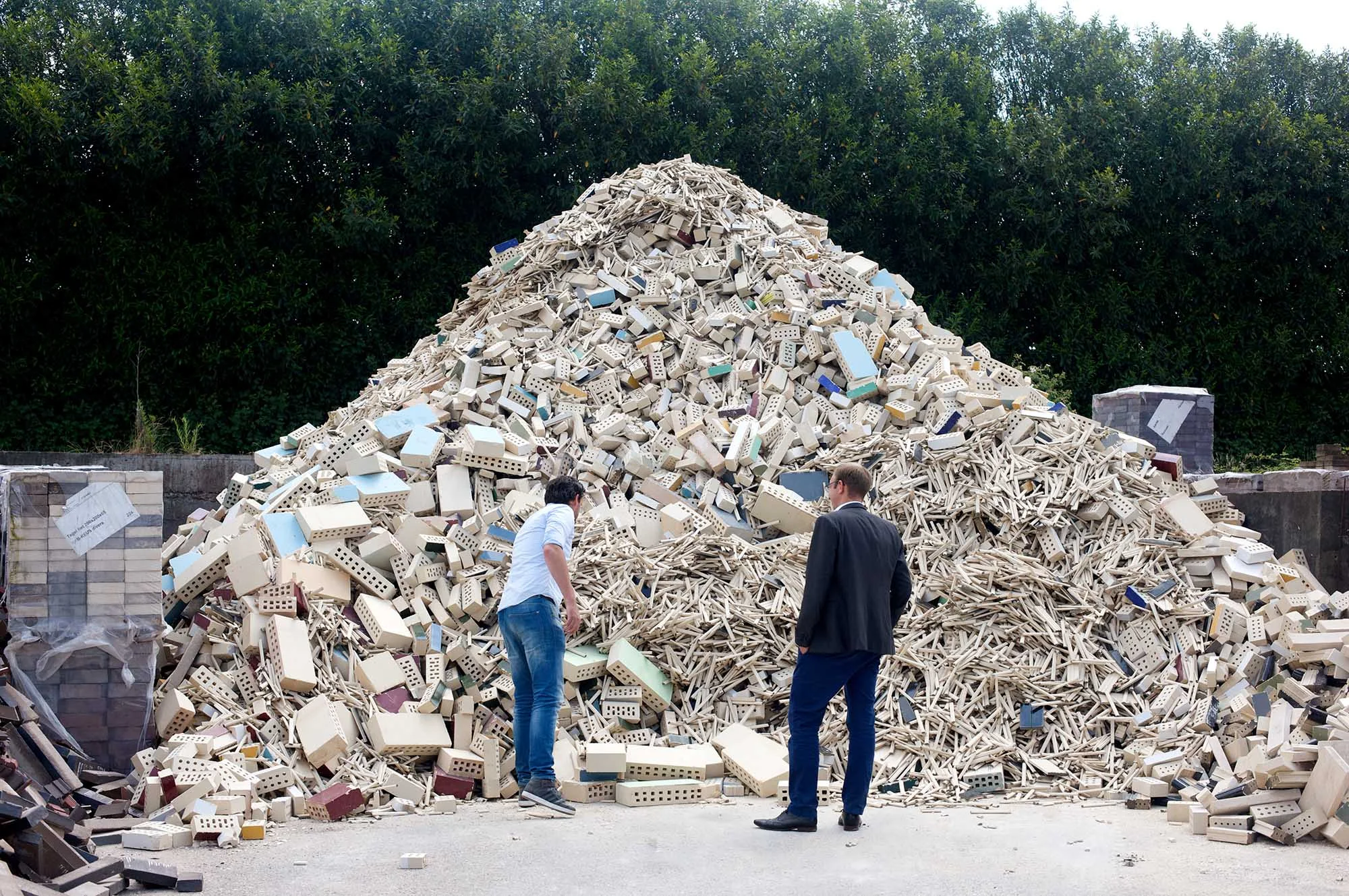Sorting and turning construction, demolition and manufacturing waste to beautiful, usable, new material. Source: StoneCycling