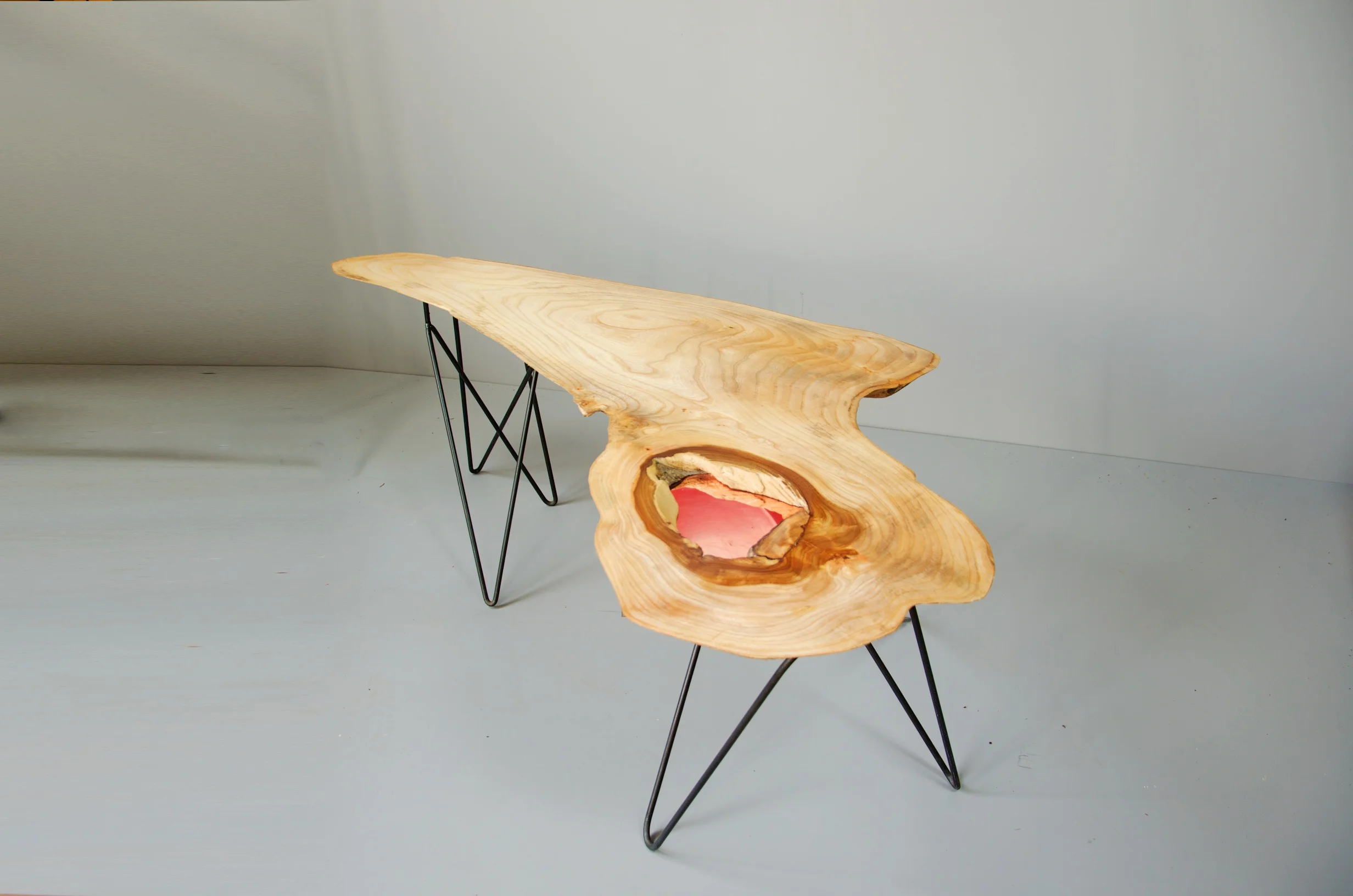 Bended leg side table, by Michiel Poelmann