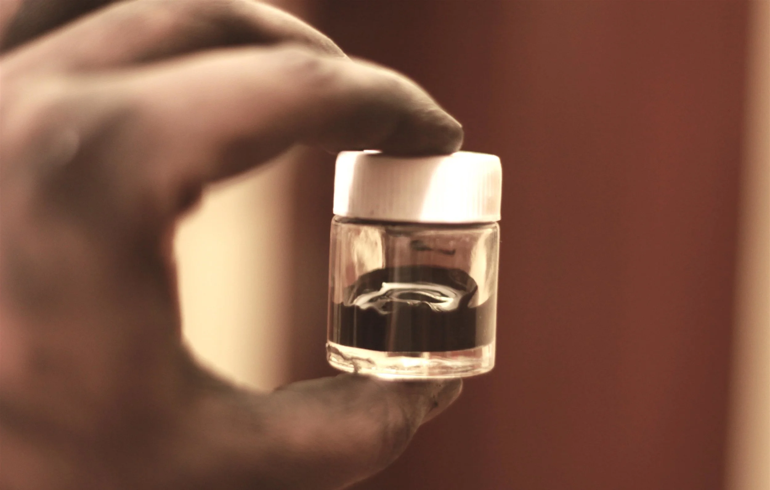 Bangalore-based Graviky Labs is working on the large-scale manufacture of Air-Ink products in India, and the creation of a formal distribution channel to reach artists, designers, and galleries globally. Image Source: Graviky Labs