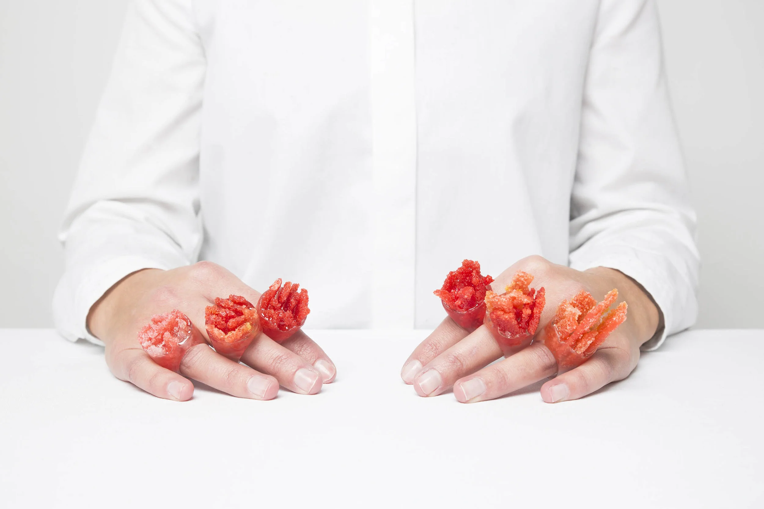 Bloodcoral candy floss rings by Martijntje Cornelia, Photography Cindy Damen