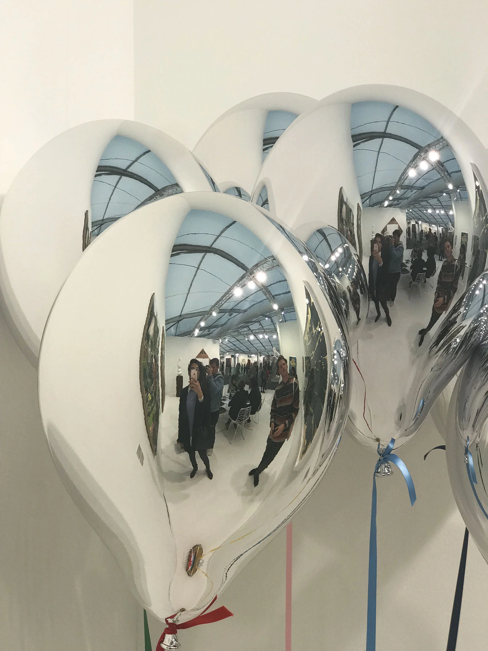 Jeppe Hein, ‘ Fly me to the Moon ’, Chrome-plated balloons, seen at Frieze Art Fair 2018