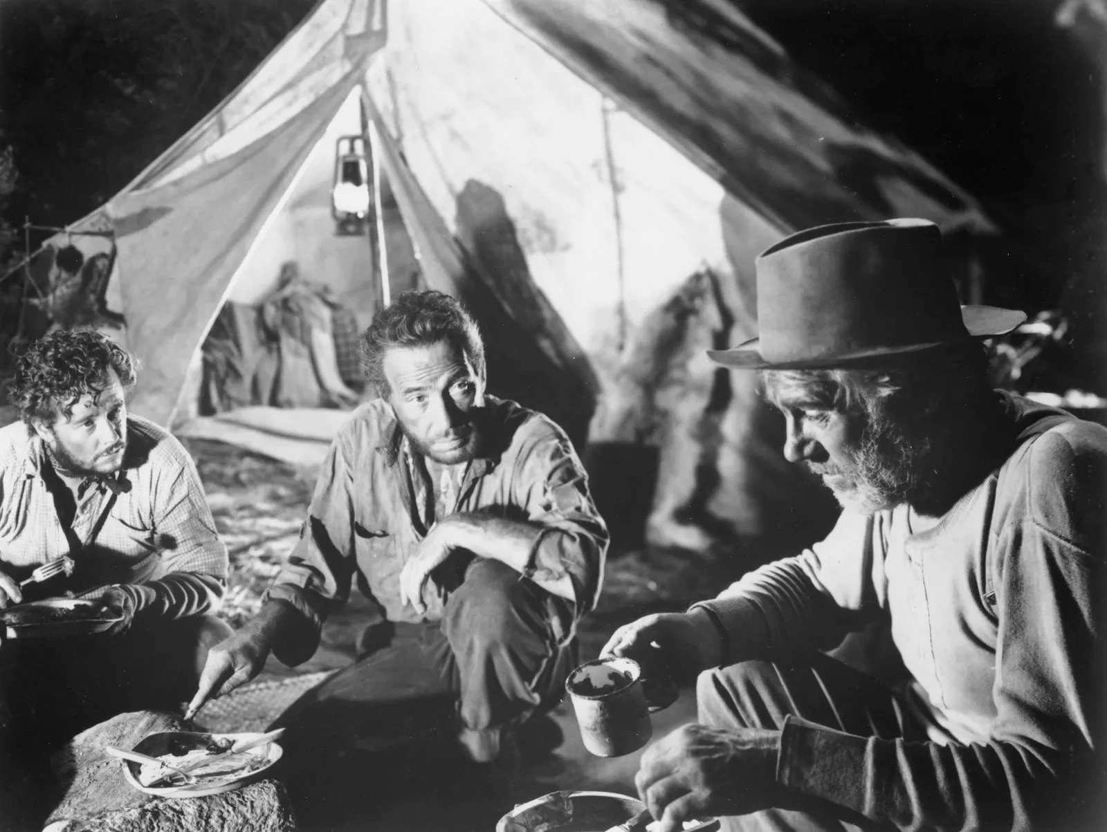 Episode 410 - The Treasure of the Sierra Madre (Young Critics Watch Old Movies v.8)