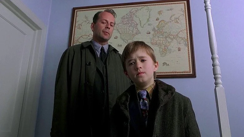 Episode 485 - The Sixth Sense (Films by M. Night Shyamalan)