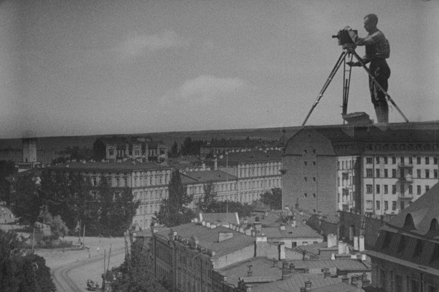 Episode 493 - Man with a Movie Camera (Cinematary Re-Do)