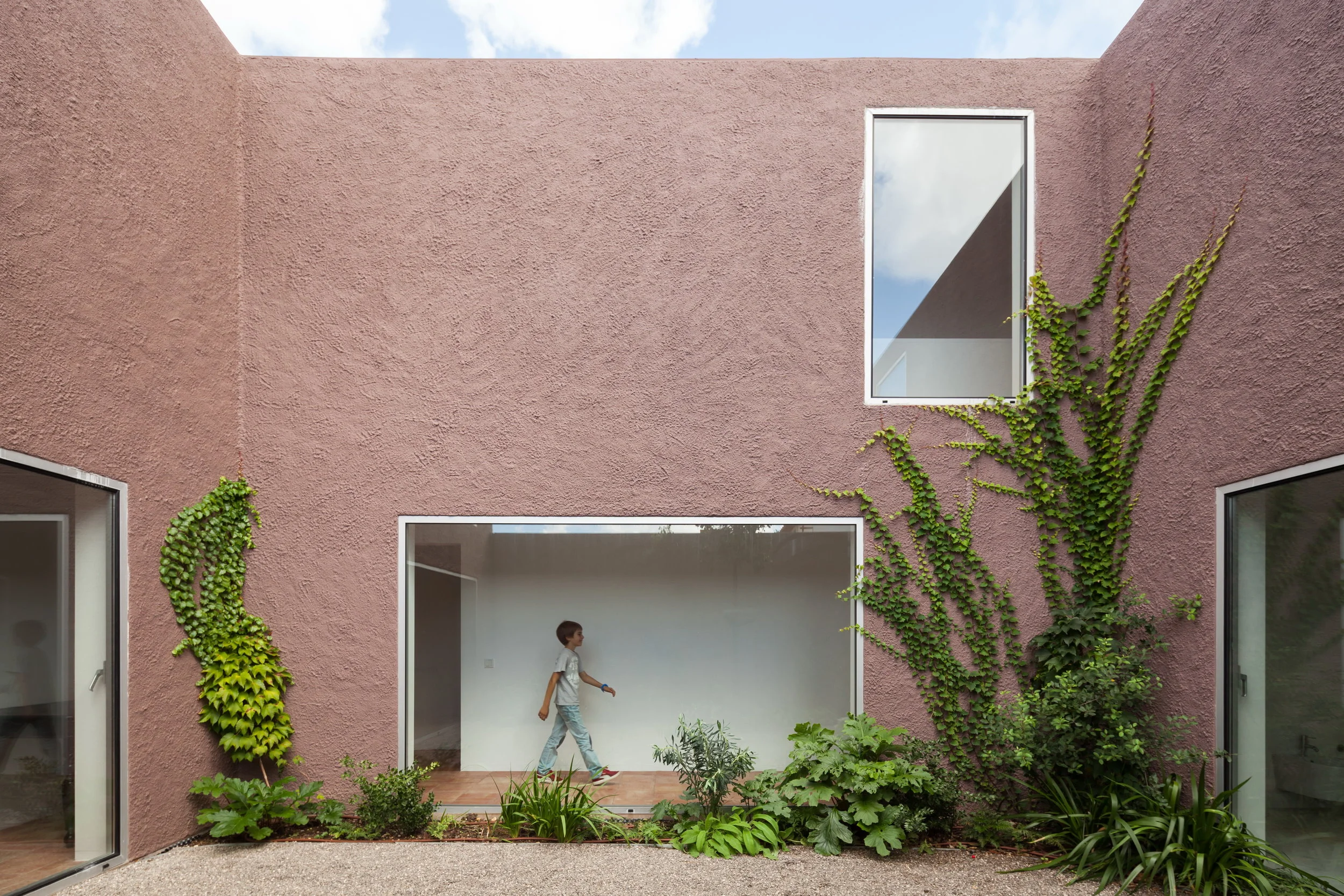 Casa com Três Pátios - Extrastudio