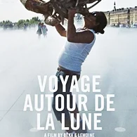 Uma Praça no Verão - Voyage autour de la Lune