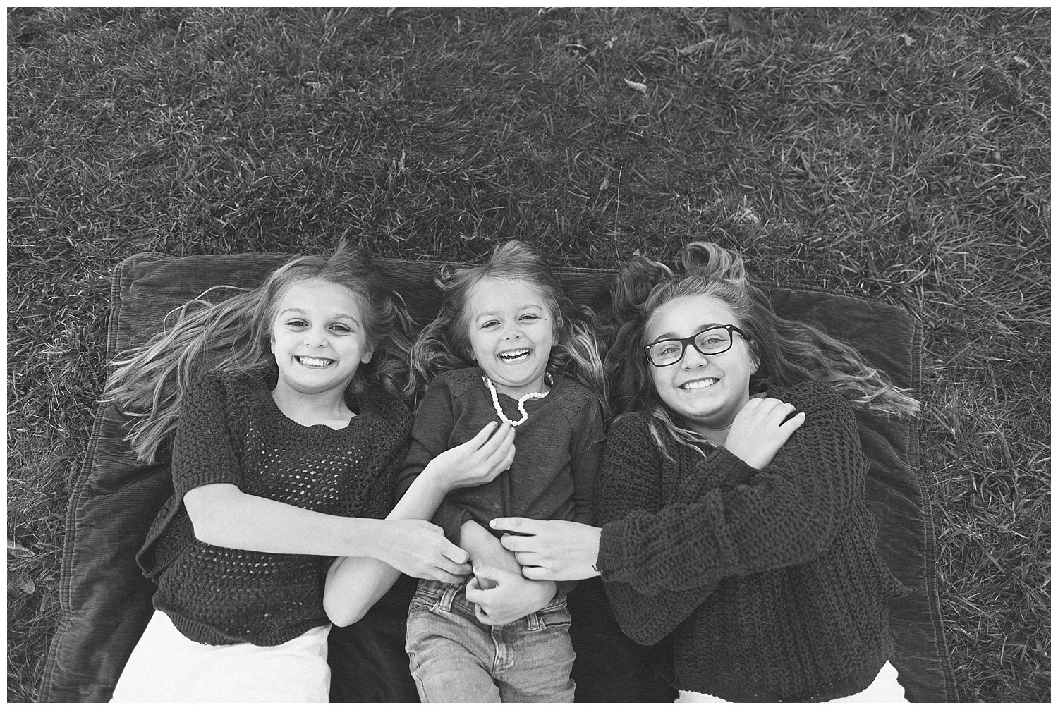 sisterly-love-family-lifestyle-photos-by-hyojin-oberg-19.JPG