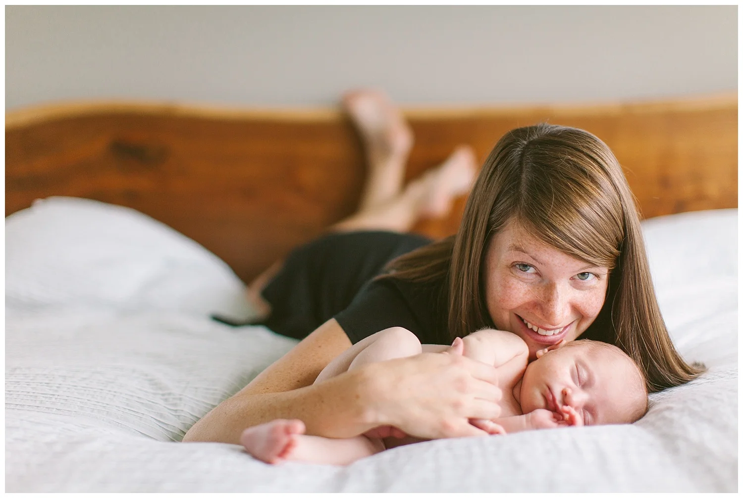 minneapolis-in-home-newborn-session-photos-by-hyojin-oberg-018.JPG