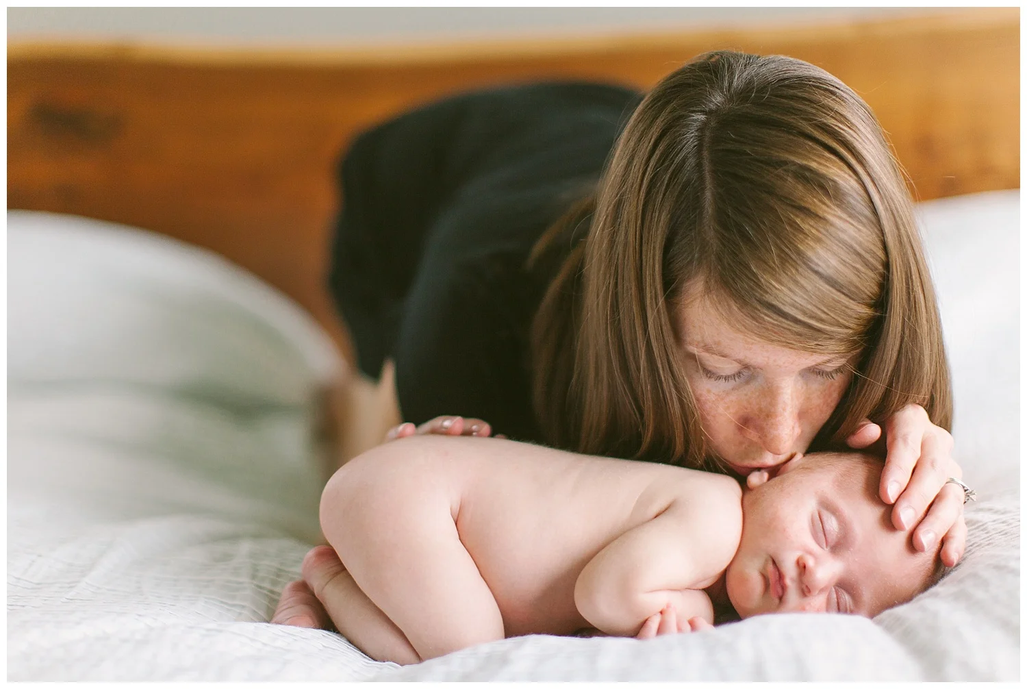 minneapolis-in-home-newborn-session-photos-by-hyojin-oberg-006.JPG