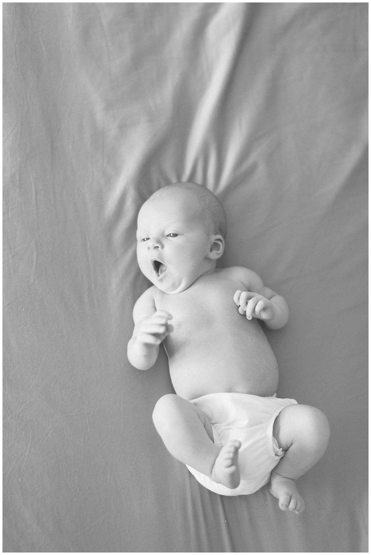 st-paul-in-home-lifestyle-newborn-session-photos-by-hyojin-oberg-009.JPG