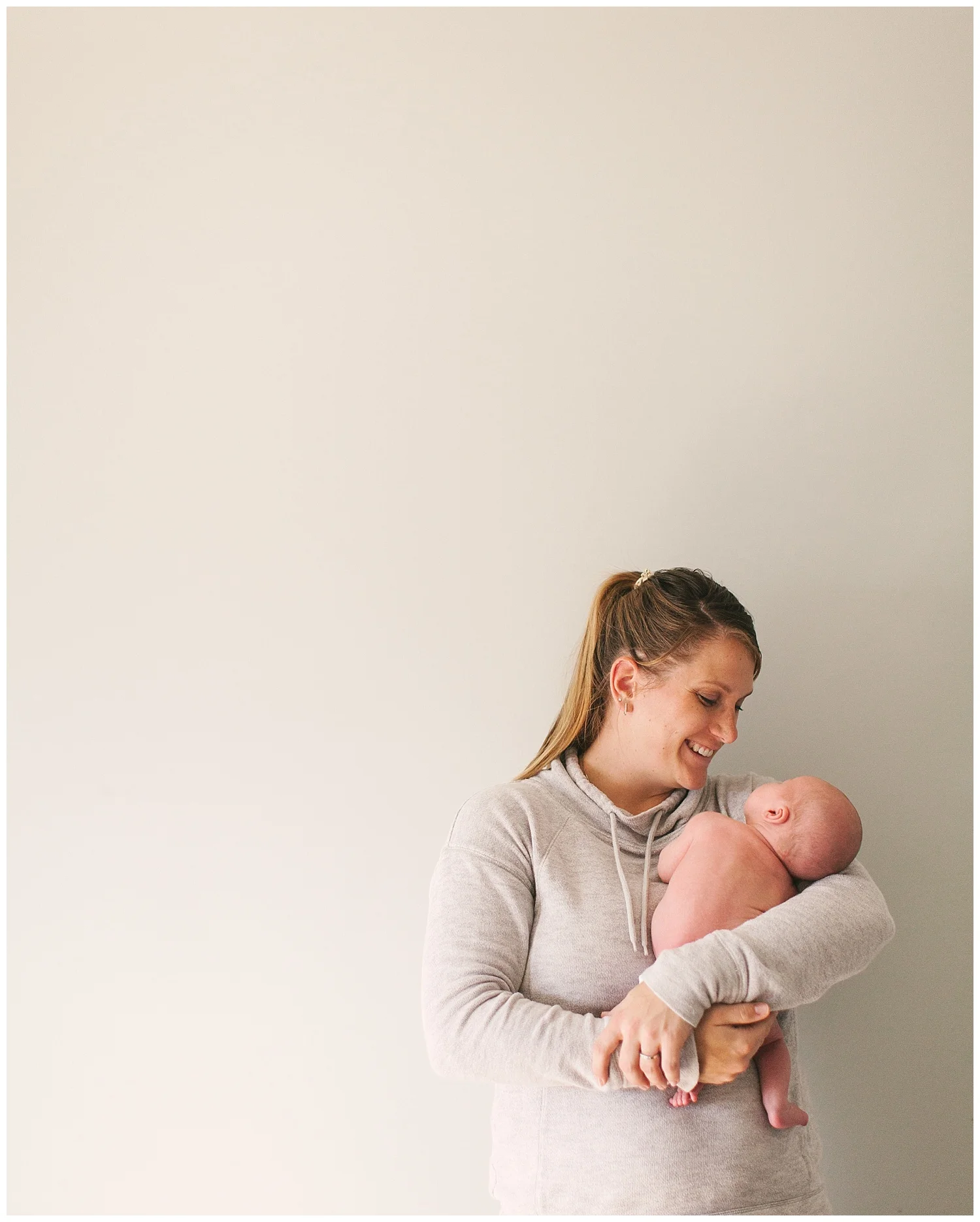 st-paul-in-home-lifestyle-newborn-session-photos-by-hyojin-oberg-012.JPG