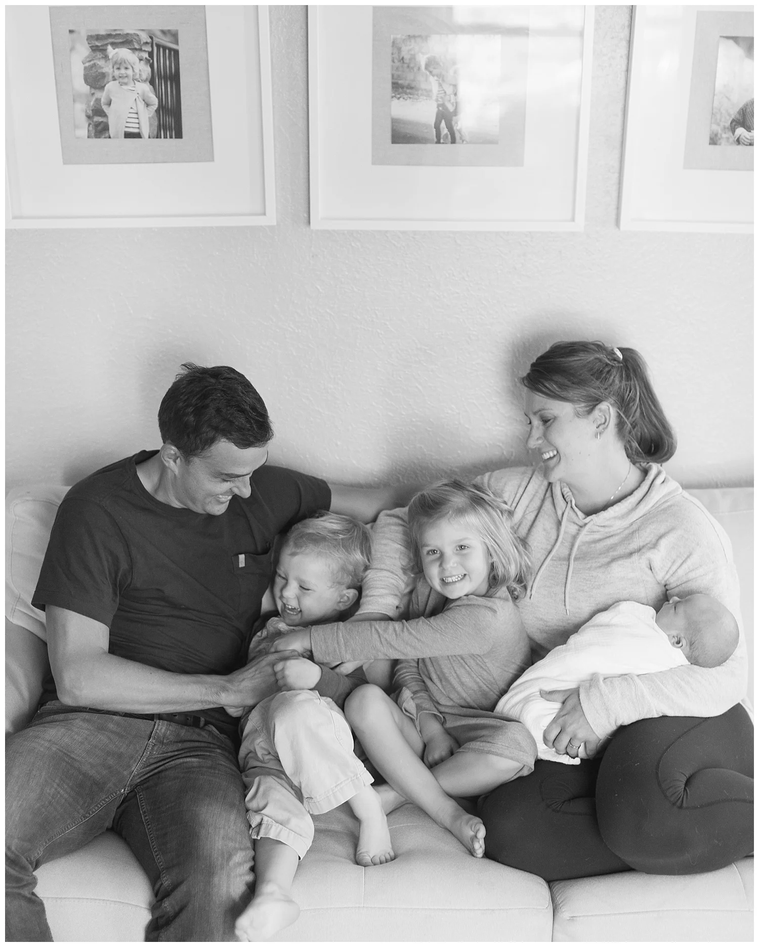 st-paul-in-home-lifestyle-newborn-session-photos-by-hyojin-oberg-023.JPG