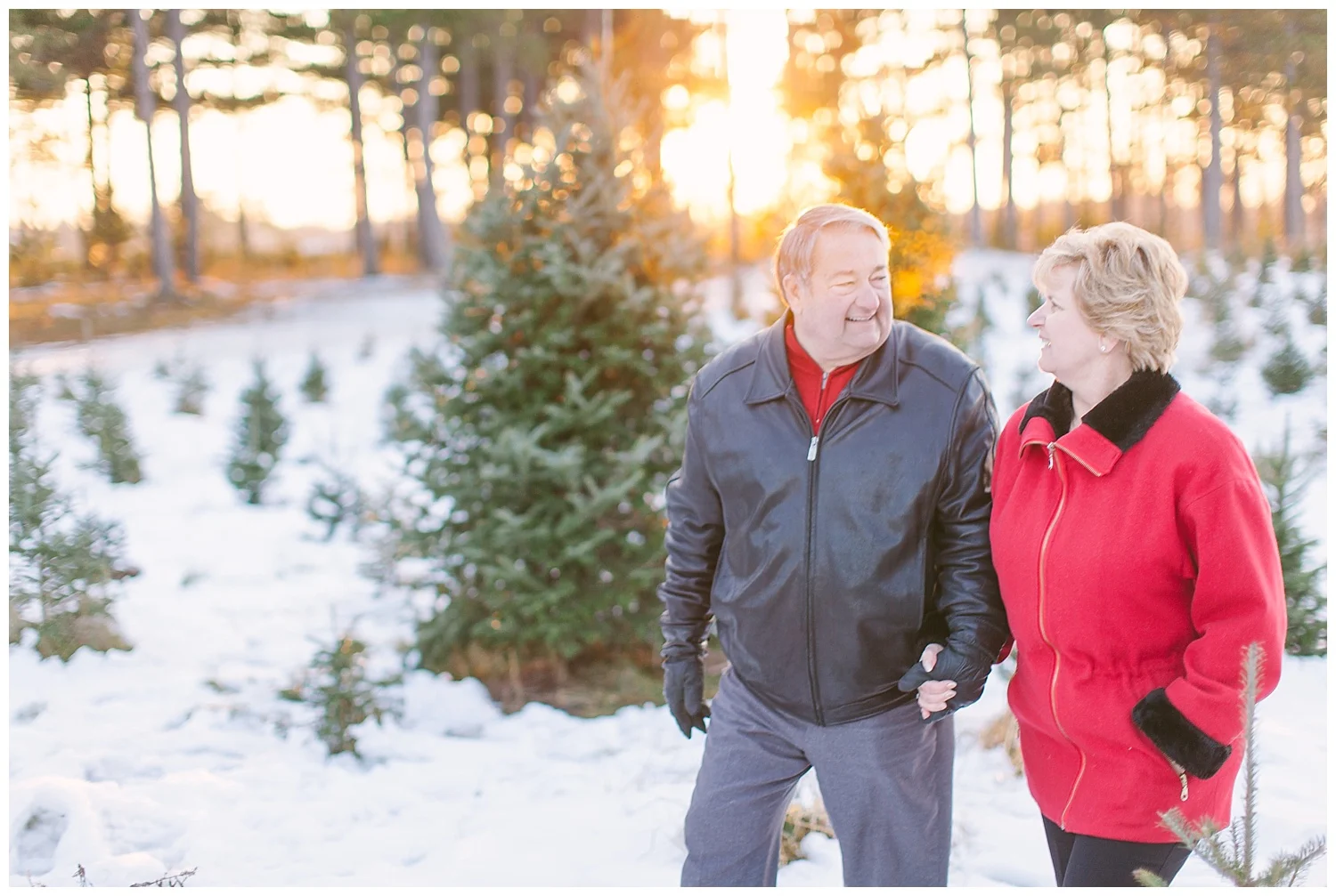 Minnesota-winter-tree-farm-family-photos-by-hyojin-oberg-0137.JPG