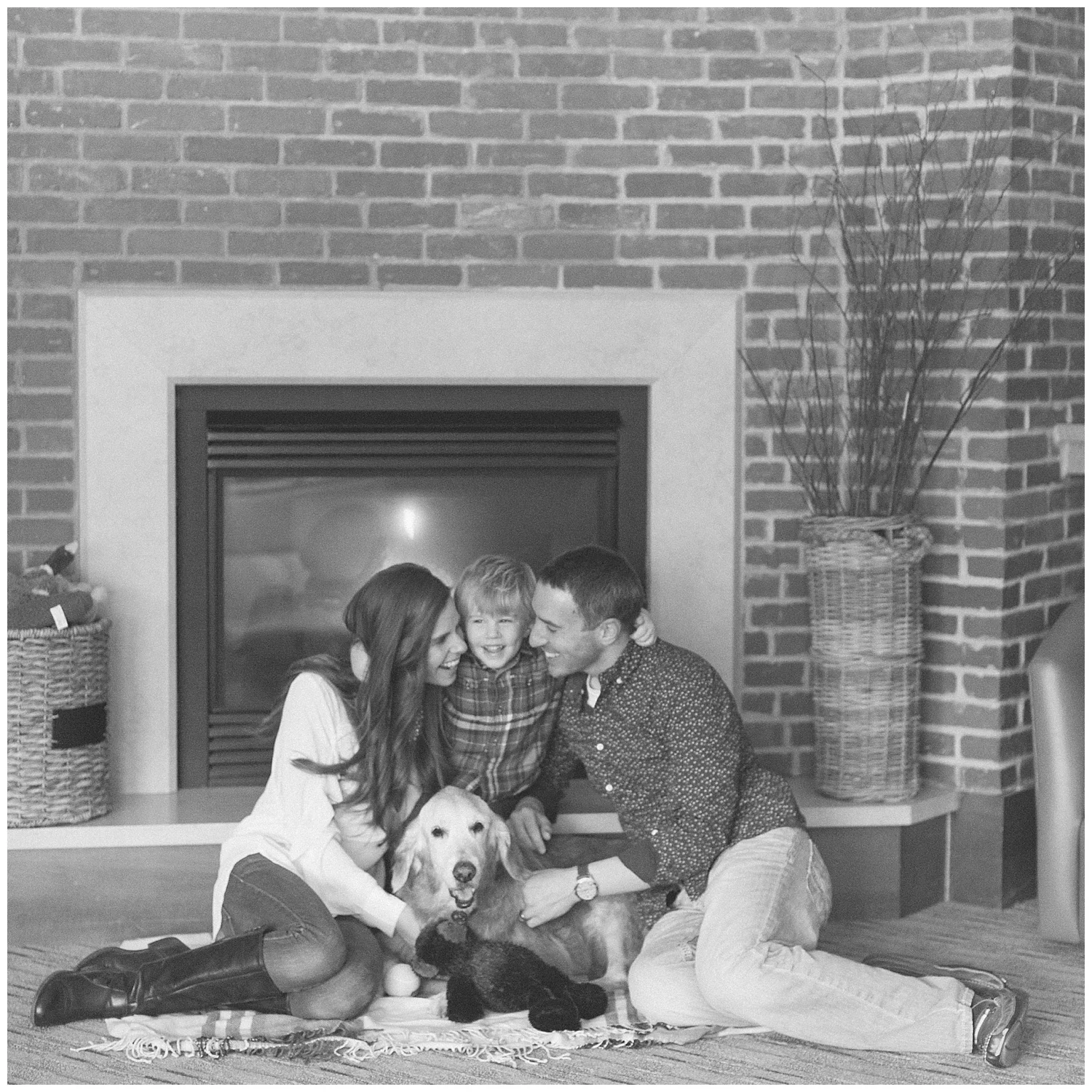 minnesota-winter-lifestyle-family-dog-photos-by-hyojin-oberg-10.JPG
