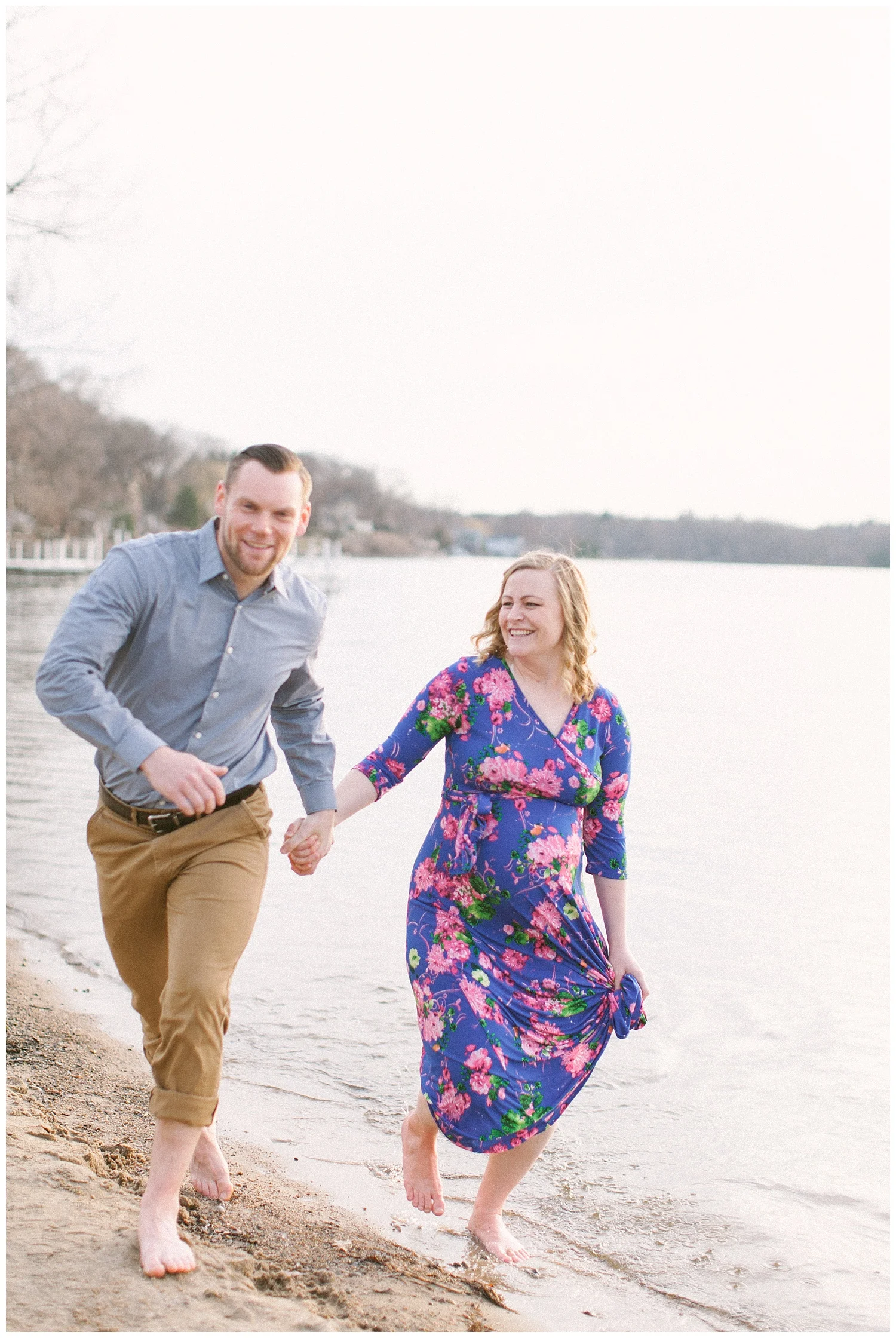 Minneapolis Family Photographer | Minneapolis Maternity photography | Excelsior Maternity | Minneapolis Maternity Photographer | Dog mom | Dog + me