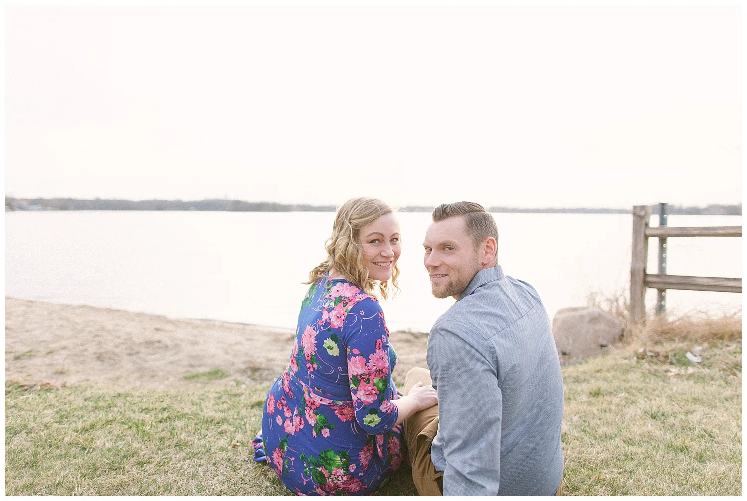 Minneapolis Family Photographer | Minneapolis Maternity photography | Excelsior Maternity | Minneapolis Maternity Photographer | Dog mom | Dog + me