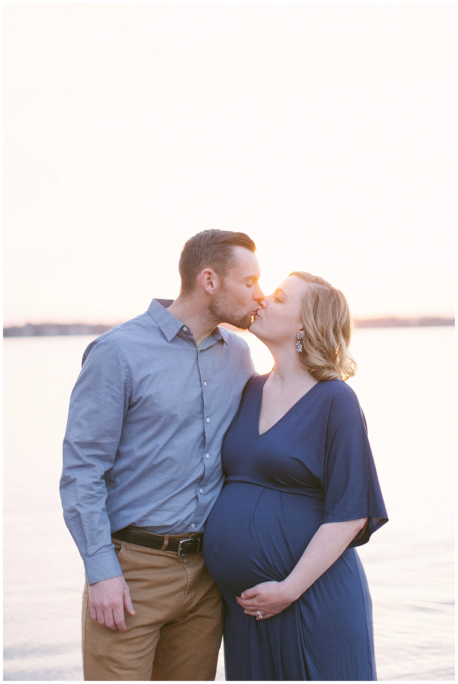 Minneapolis Family Photographer | Minneapolis Maternity photography | Excelsior Maternity | Minneapolis Maternity Photographer | Dog mom | Dog + me